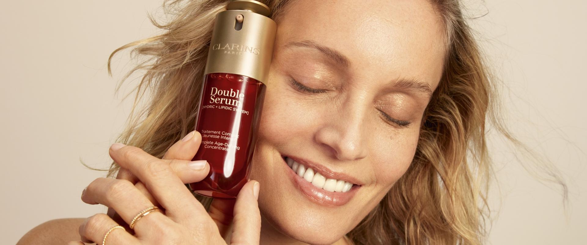 Nowa generacja Double Serum Clarins - ta werja uzwględnia wyzwania epigenetyki